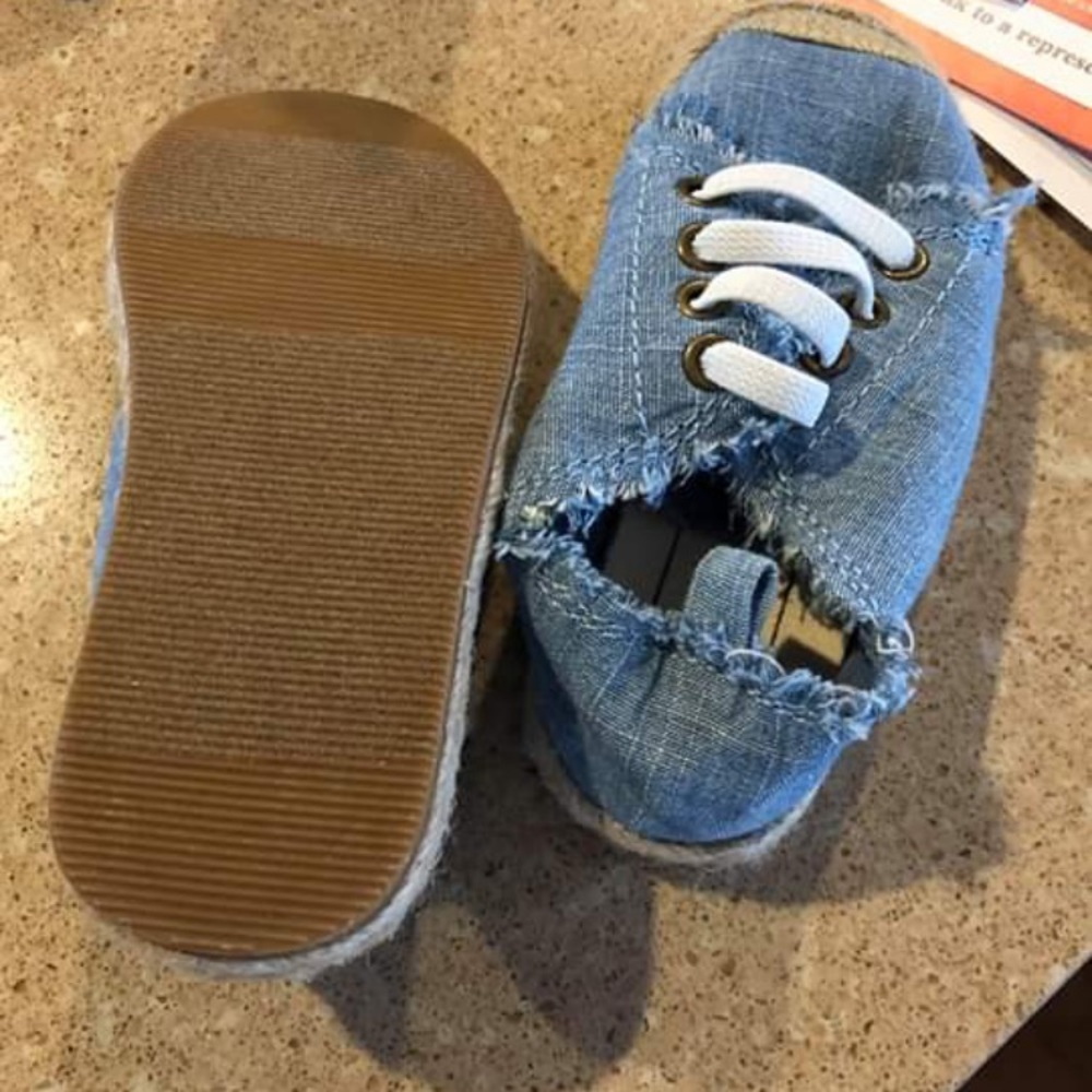 Denim shoes